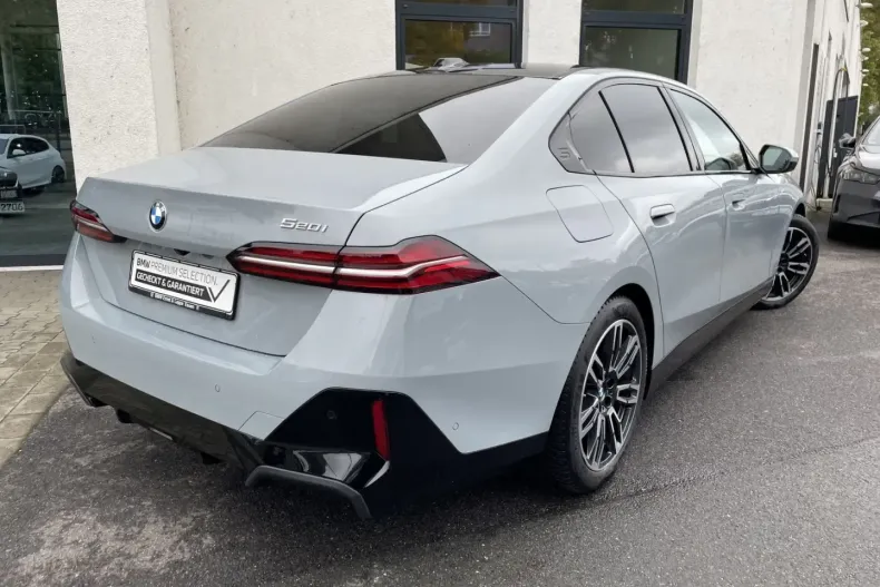 BMW 520 din 2024 cu 24.329 km - oferta BMW147572 - foto 2