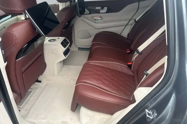 Mercedes-Benz GLS 600 din 2025 cu 14.500 km - oferta MER147577 - foto 10