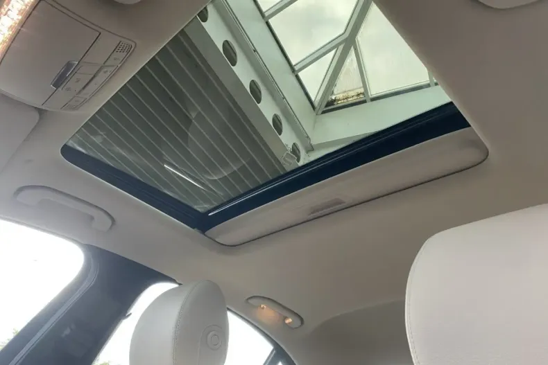 Mercedes-Benz E 400 din 2022 cu 73.600 km - oferta MER147578 - foto 16