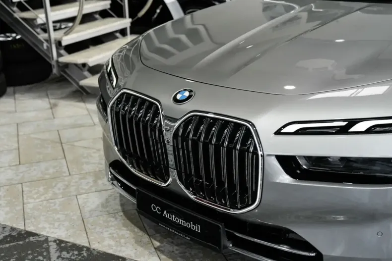 BMW 740 din 2024 cu 17.800 km - oferta BMW147627 - foto 6