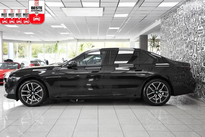 BMW 740 din 2024 cu 19.780 km - oferta BMW147628 - foto 4