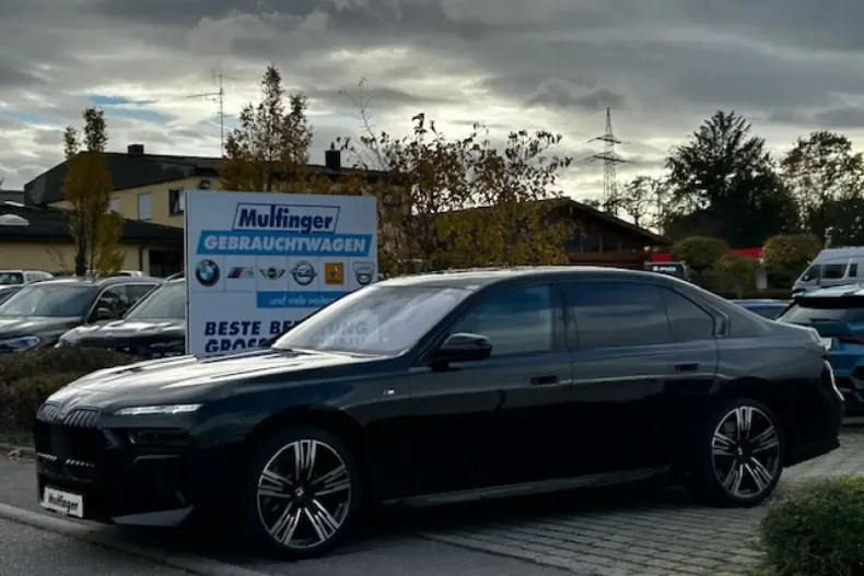 BMW 740 din 2024 cu 12.359 km - oferta BMW147629 - foto 1