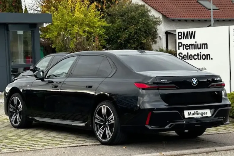 BMW 740 din 2024 cu 12.359 km - oferta BMW147629 - foto 6