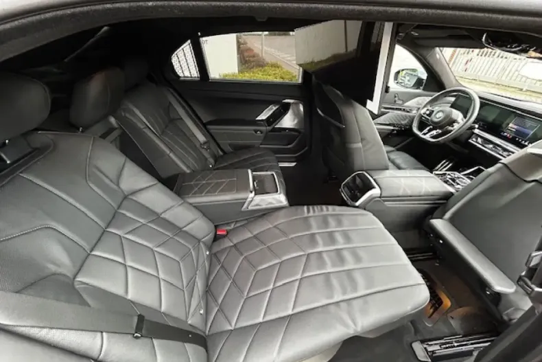 BMW 740 din 2024 cu 12.359 km - oferta BMW147629 - foto 18