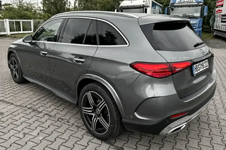 Mercedes-Benz GLC 220 din 2024 cu 19.609 km - oferta MER147630 - foto 4