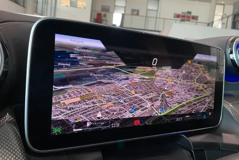 Mercedes-Benz GLC 220 din 2024 cu 24.987 km - oferta MER147662 - foto 6