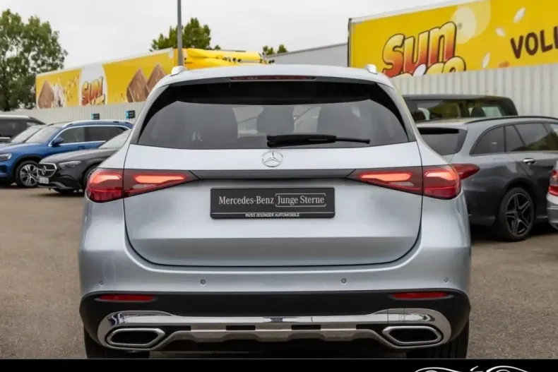 Mercedes-Benz GLC 220 din 2024 cu 12.400 km - oferta MER147664 - foto 6