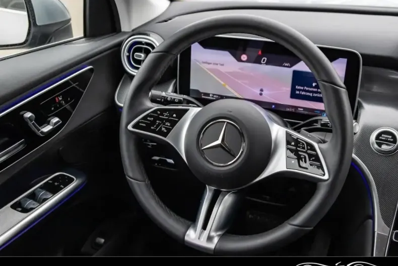 Mercedes-Benz GLC 220 din 2024 cu 12.400 km - oferta MER147664 - foto 10