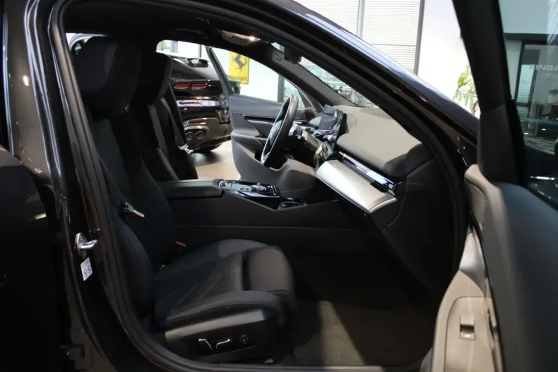 BMW 520 din 2024 cu 28.500 km - oferta BMW147684 - foto 11