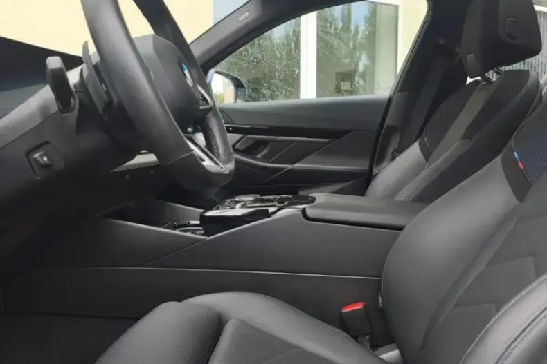 BMW 520 din 2024 cu 24.500 km - oferta BMW147686 - foto 8