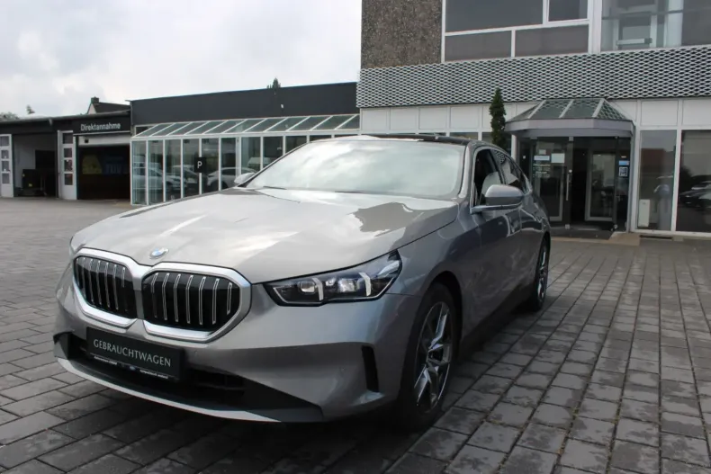 BMW 520 din 2024 cu 31.900 km - oferta BMW147689 - foto 1