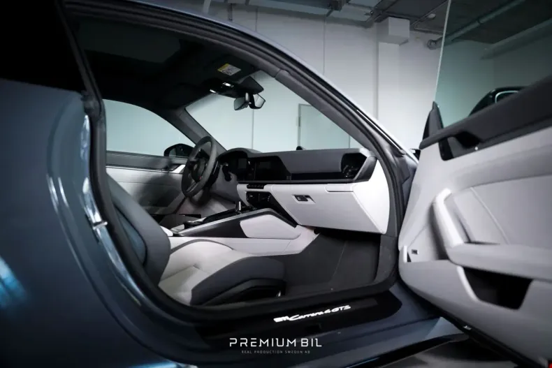 Porsche 911 din 2024 cu 1.700 km - oferta POR147696 - foto 12