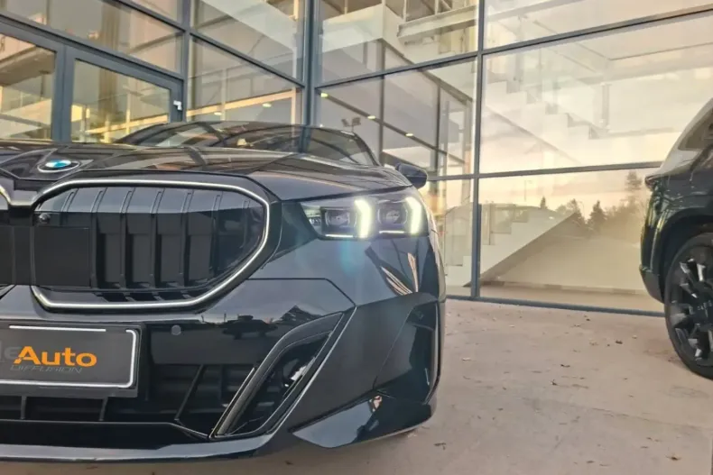 BMW 520 din 2025 cu 600 km - oferta BMW147697 - foto 6