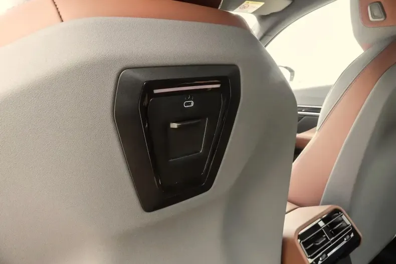 BMW 520 din 2025 cu 600 km - oferta BMW147697 - foto 11