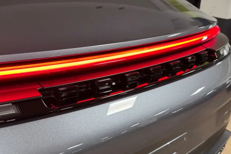 Porsche 992 din 2024 cu 9.800 km - oferta POR147701 - foto 15