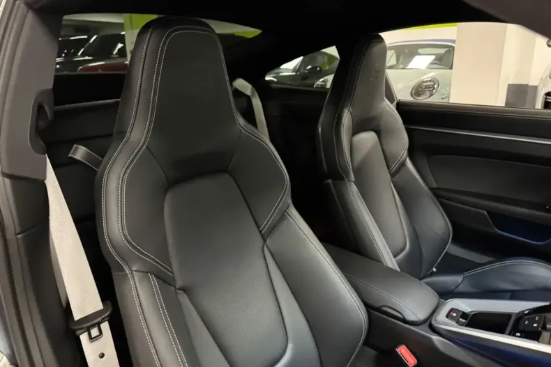 Porsche 992 din 2024 cu 9.800 km - oferta POR147701 - foto 36