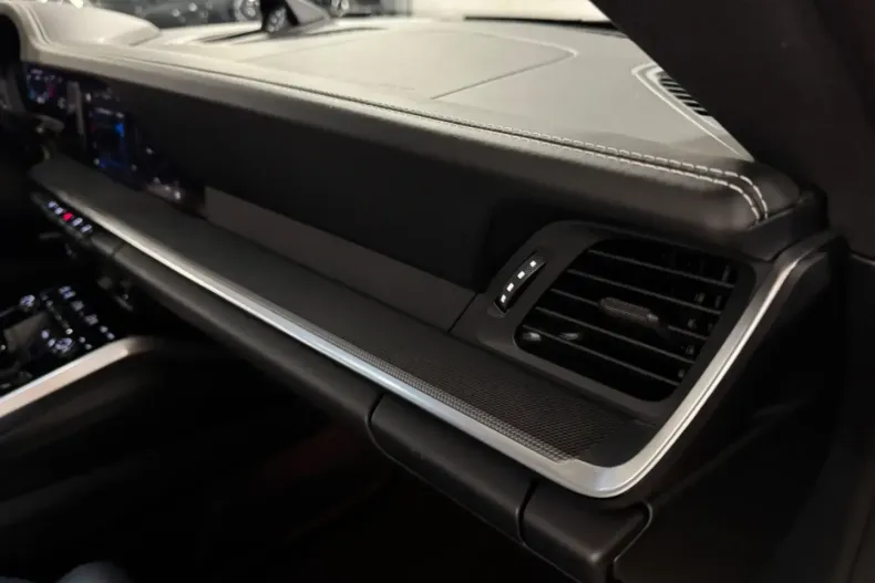 Porsche 992 din 2024 cu 9.800 km - oferta POR147701 - foto 40