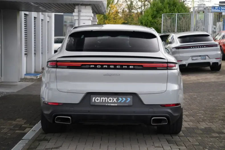 Porsche Cayenne din 2024 cu 24.500 km - oferta POR147703 - foto 3