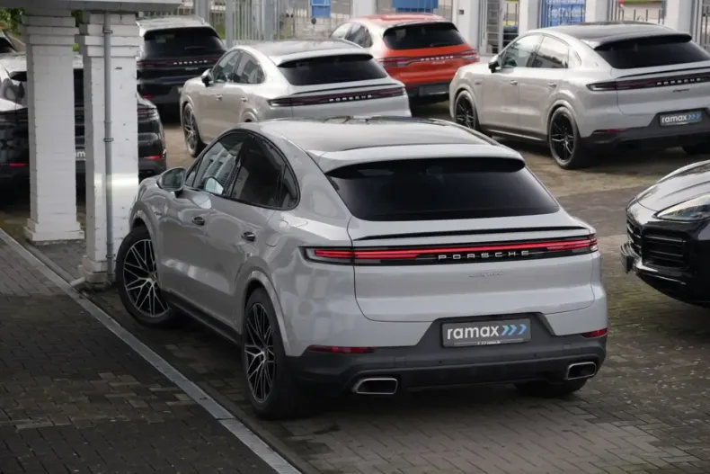 Porsche Cayenne din 2024 cu 24.500 km - oferta POR147703 - foto 7