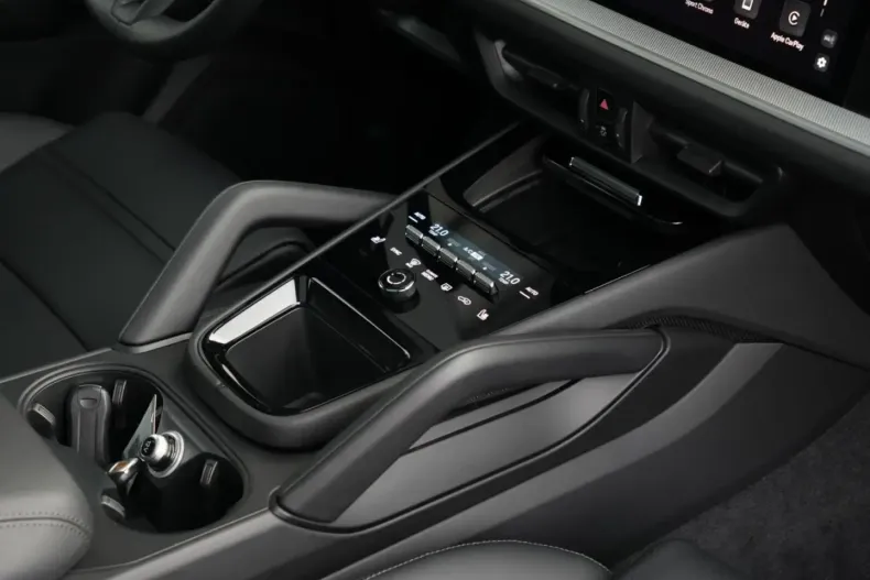 Porsche Cayenne din 2024 cu 24.500 km - oferta POR147703 - foto 36