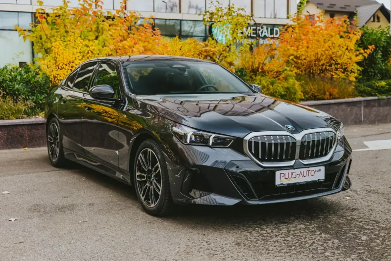 BMW 520 din 2024 cu 23.500 km - oferta BMW147704 - foto 1