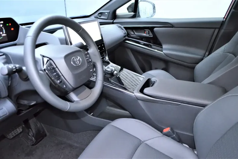 Toyota bZ4X din 2023 cu 14.000 km - oferta TOY147713 - foto 7