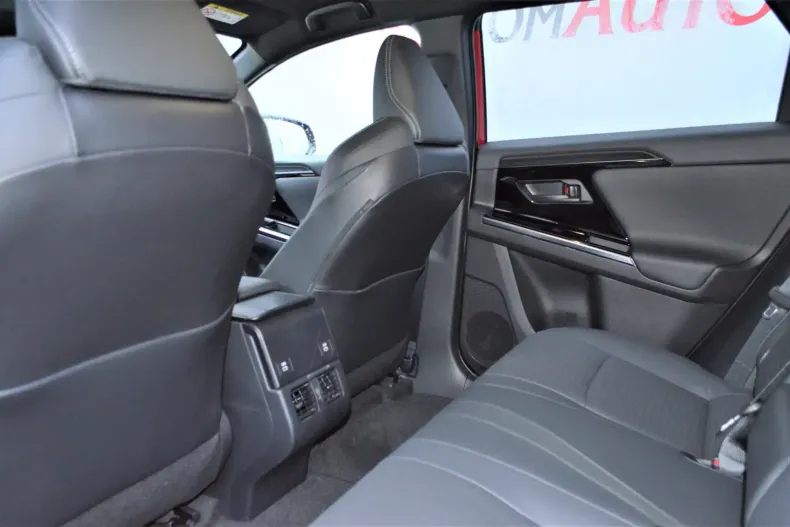 Toyota bZ4X din 2023 cu 14.000 km - oferta TOY147713 - foto 8