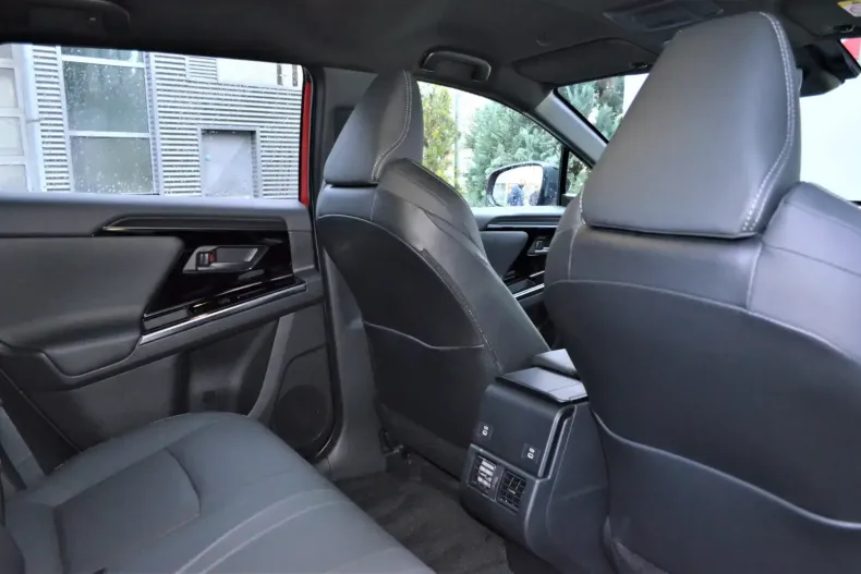 Toyota bZ4X din 2023 cu 14.000 km - oferta TOY147713 - foto 9