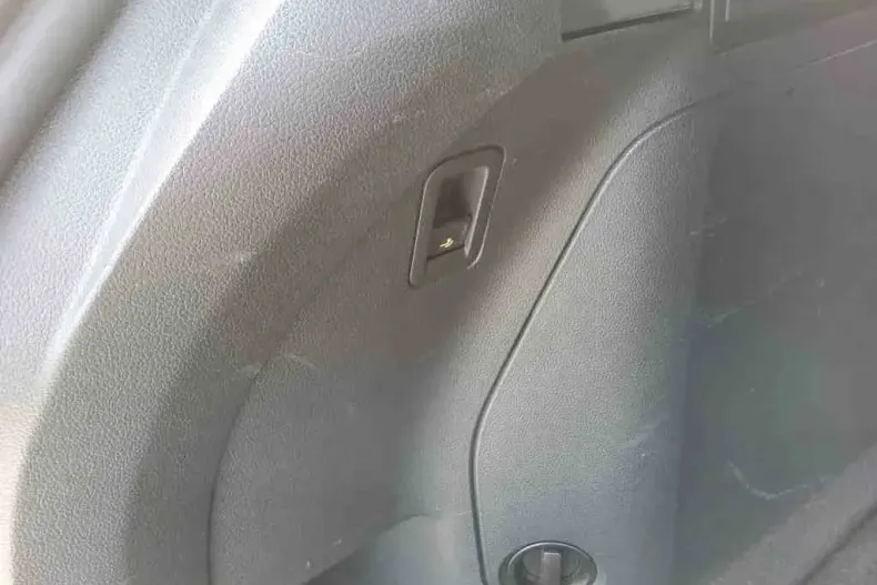 Volkswagen Tiguan din 2021 cu 101.000 km - oferta VOL147719 - foto 7