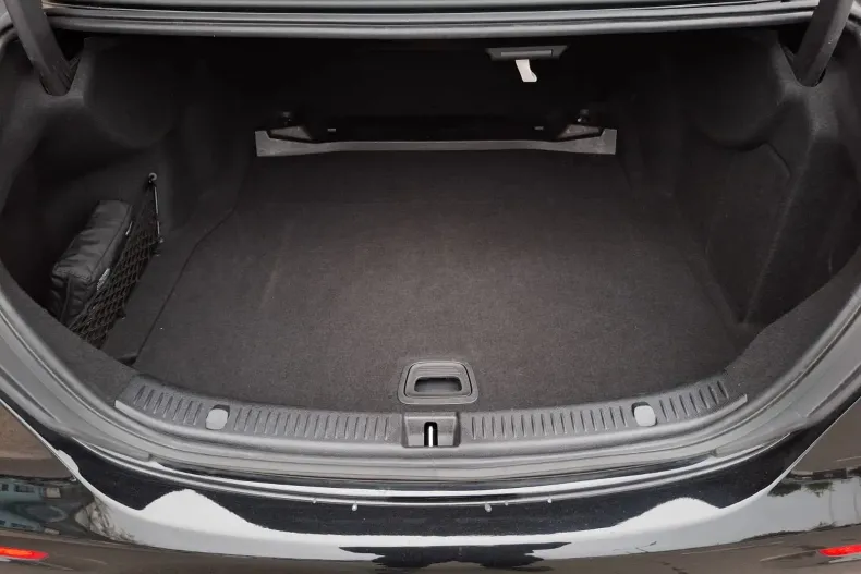 Mercedes-Benz E din 2021 cu 159.959 km - oferta MER147736 - foto 25