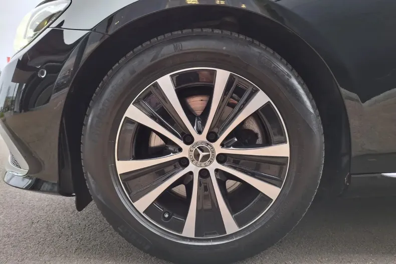 Mercedes-Benz E din 2021 cu 159.959 km - oferta MER147736 - foto 26