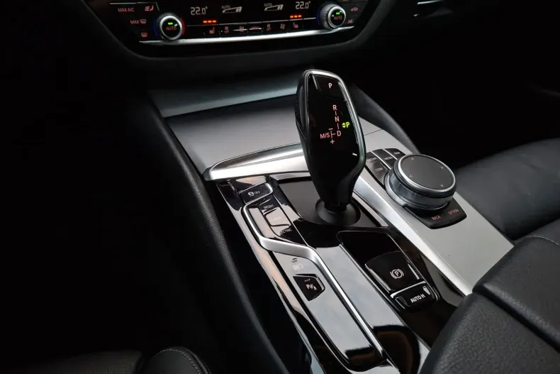 BMW Seria 5 din 2021 cu 120.812 km - oferta BMW147742 - foto 31