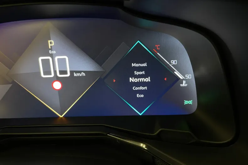 DS Automobiles DS 7 Crossback din 2020 cu 61.147 km - oferta DSA147757 - foto 35