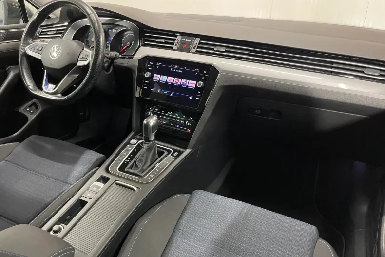 Volkswagen Passat din 2021 cu 118.110 km - oferta VOL147760 - foto 9