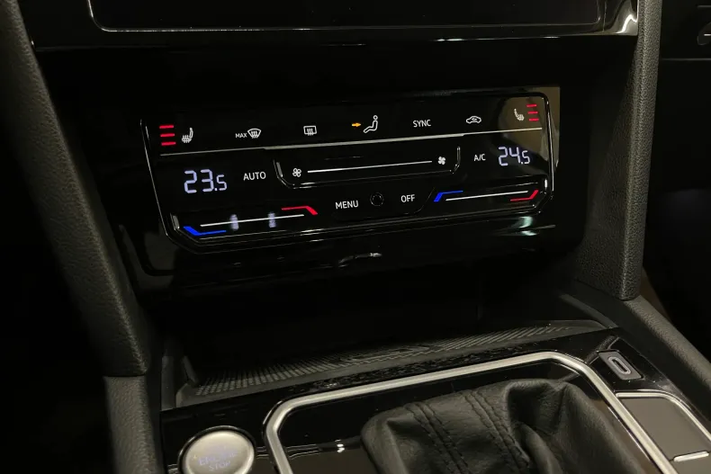 Volkswagen Passat din 2021 cu 118.110 km - oferta VOL147760 - foto 25