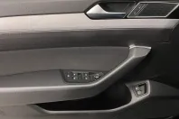 Volkswagen Passat din 2021 cu 118.110 km - oferta VOL147760 - foto 31