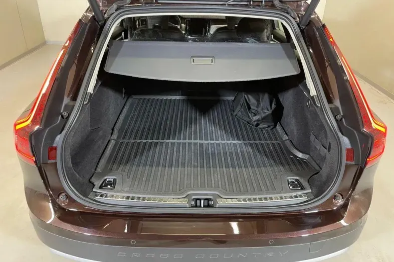 Volvo V90 din 2021 cu 152.068 km - oferta VOL147761 - foto 12