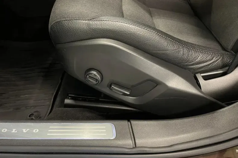 Volvo V90 din 2021 cu 152.068 km - oferta VOL147761 - foto 23