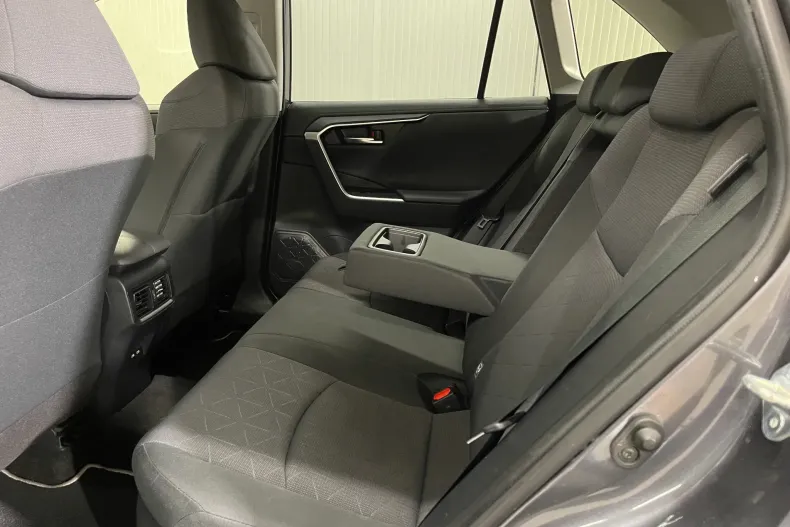 Toyota RAV4 din 2021 cu 132.239 km - oferta TOY147762 - foto 11