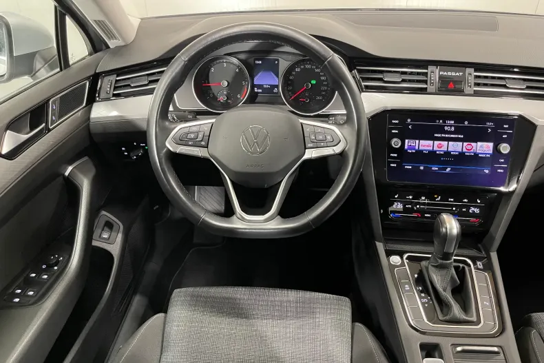 Volkswagen Passat din 2021 cu 96.486 km - oferta VOL147767 - foto 6