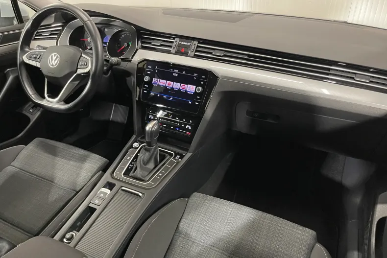 Volkswagen Passat din 2021 cu 96.486 km - oferta VOL147767 - foto 8
