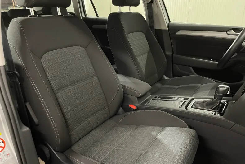 Volkswagen Passat din 2021 cu 96.486 km - oferta VOL147767 - foto 9