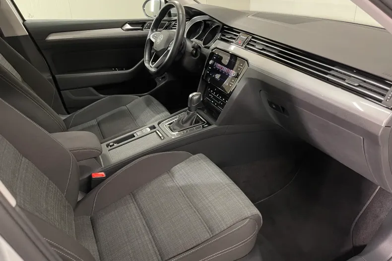 Volkswagen Passat din 2021 cu 96.486 km - oferta VOL147767 - foto 10