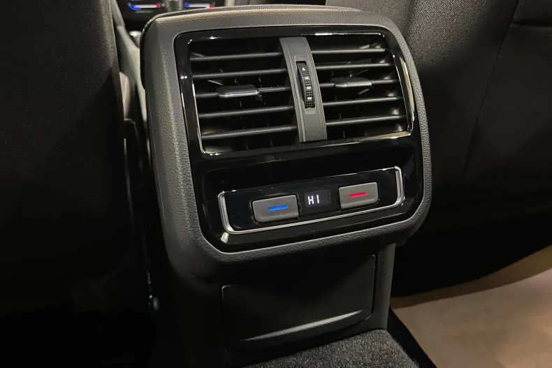 Volkswagen Passat din 2021 cu 96.486 km - oferta VOL147767 - foto 20