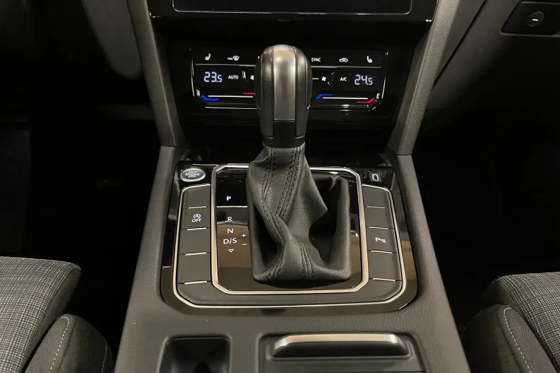 Volkswagen Passat din 2021 cu 96.486 km - oferta VOL147767 - foto 21