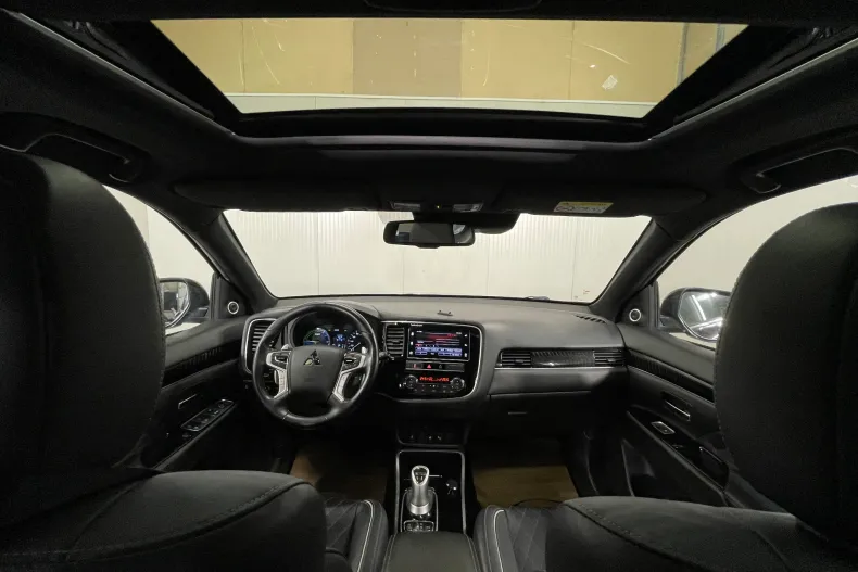 Mitsubishi Outlander din 2019 cu 119.390 km - oferta MIT147768 - foto 7