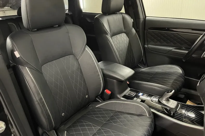 Mitsubishi Outlander din 2019 cu 119.390 km - oferta MIT147768 - foto 10