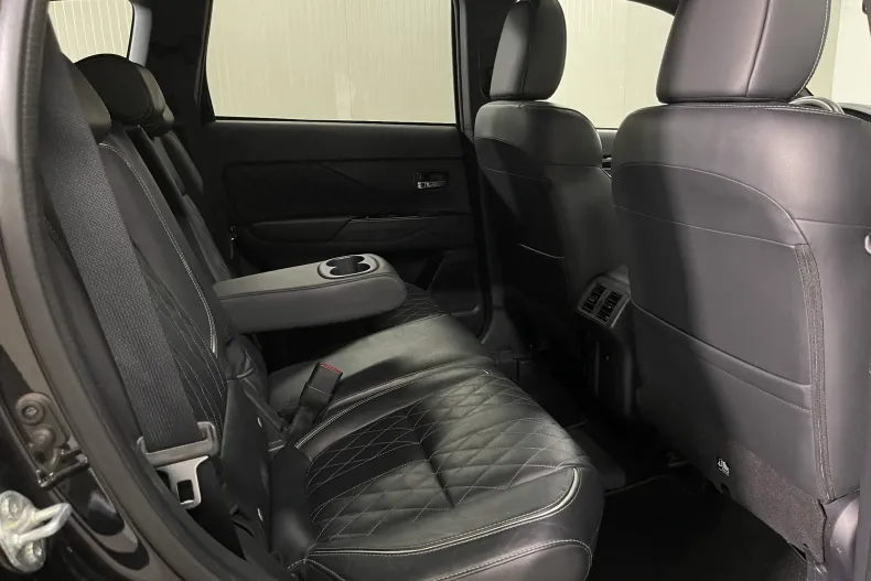 Mitsubishi Outlander din 2019 cu 119.390 km - oferta MIT147768 - foto 13