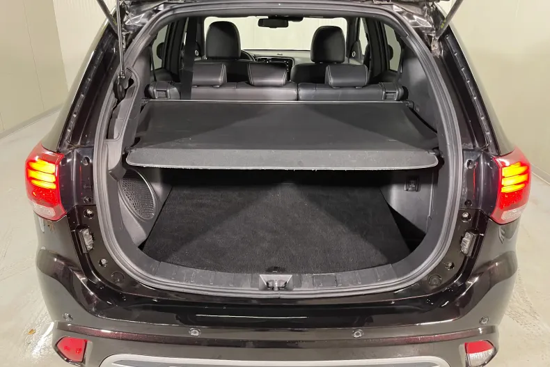 Mitsubishi Outlander din 2019 cu 119.390 km - oferta MIT147768 - foto 14