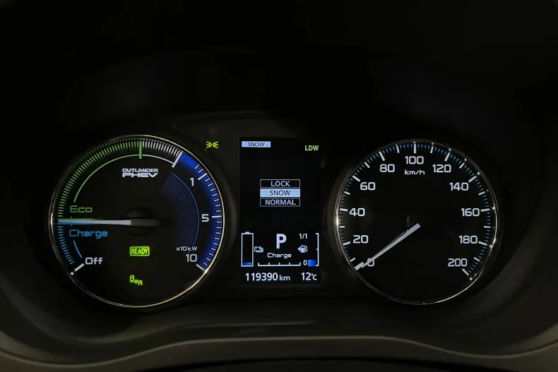 Mitsubishi Outlander din 2019 cu 119.390 km - oferta MIT147768 - foto 30